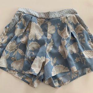 Francesca’s flowy shorts in a size small